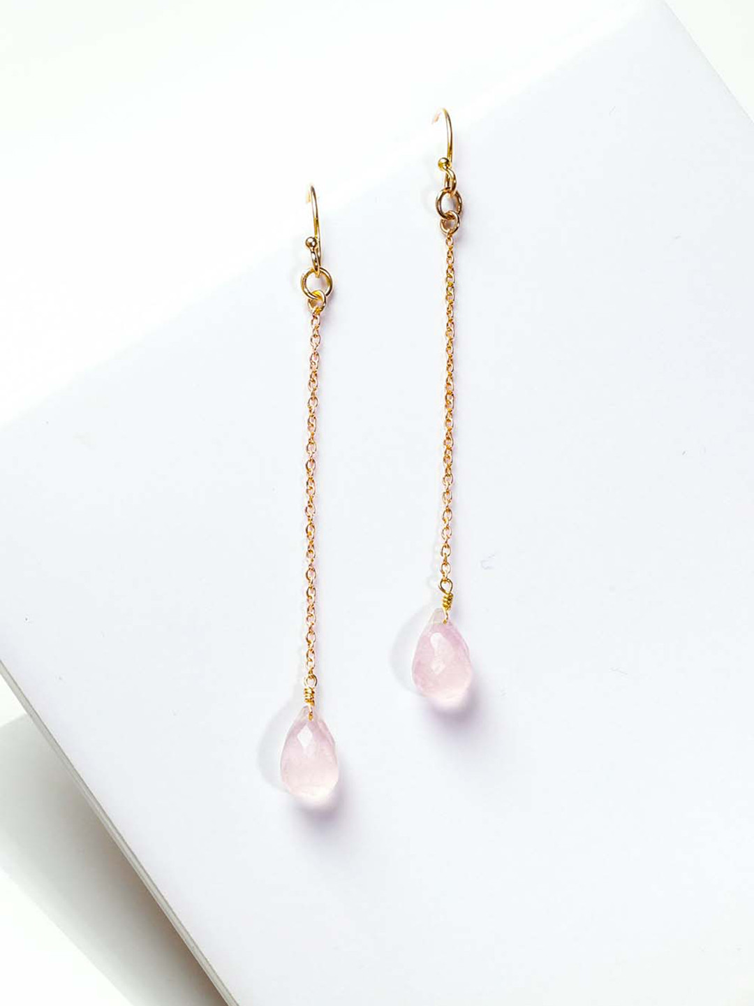 

GIVA 925 Sterling Silver Rose Gold Plated Pink Crystal Drop String Drop Earrings