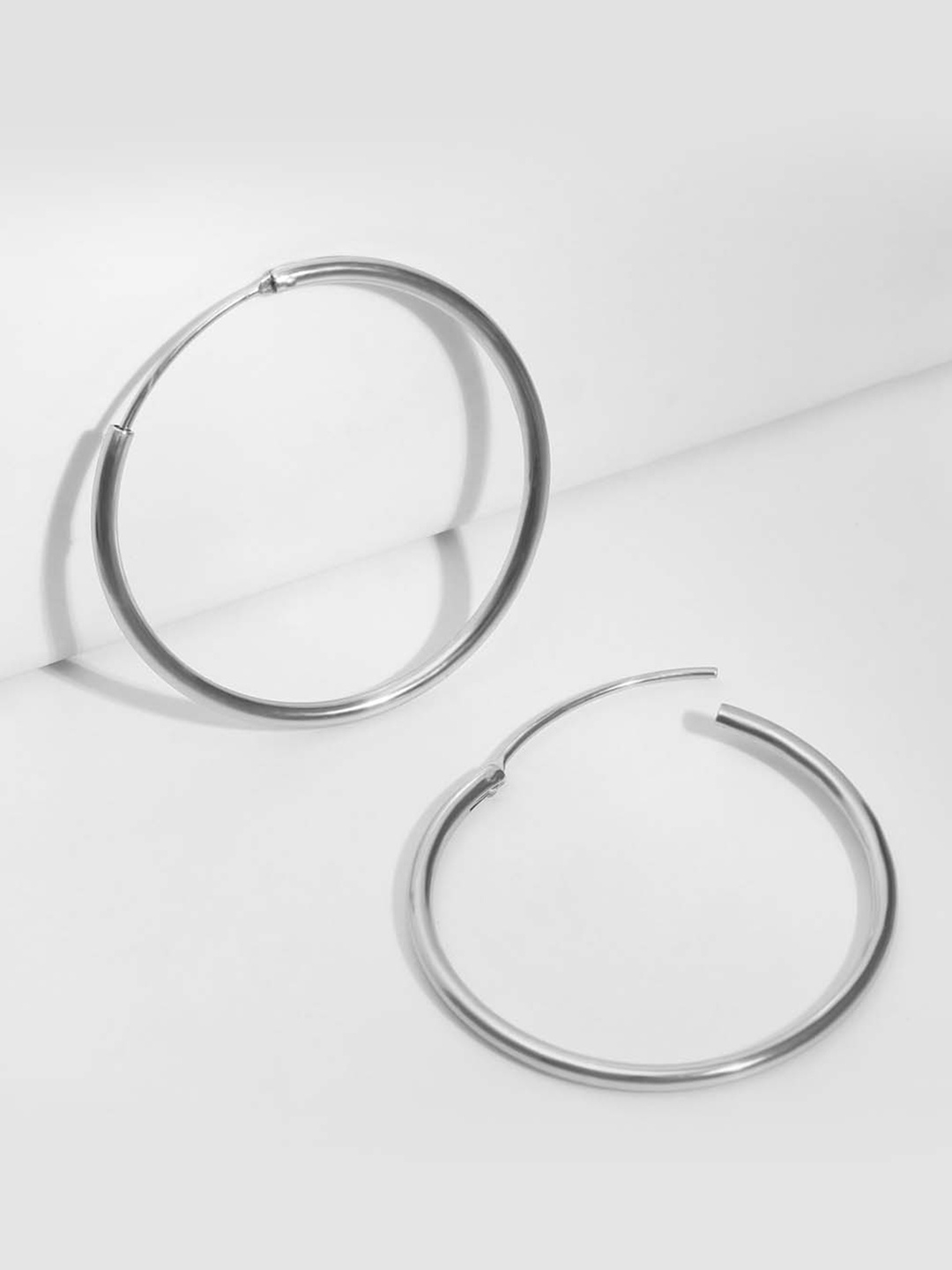 

GIVA 925 Sterling Silver Rhodium Plated Classic Hoop Earrings