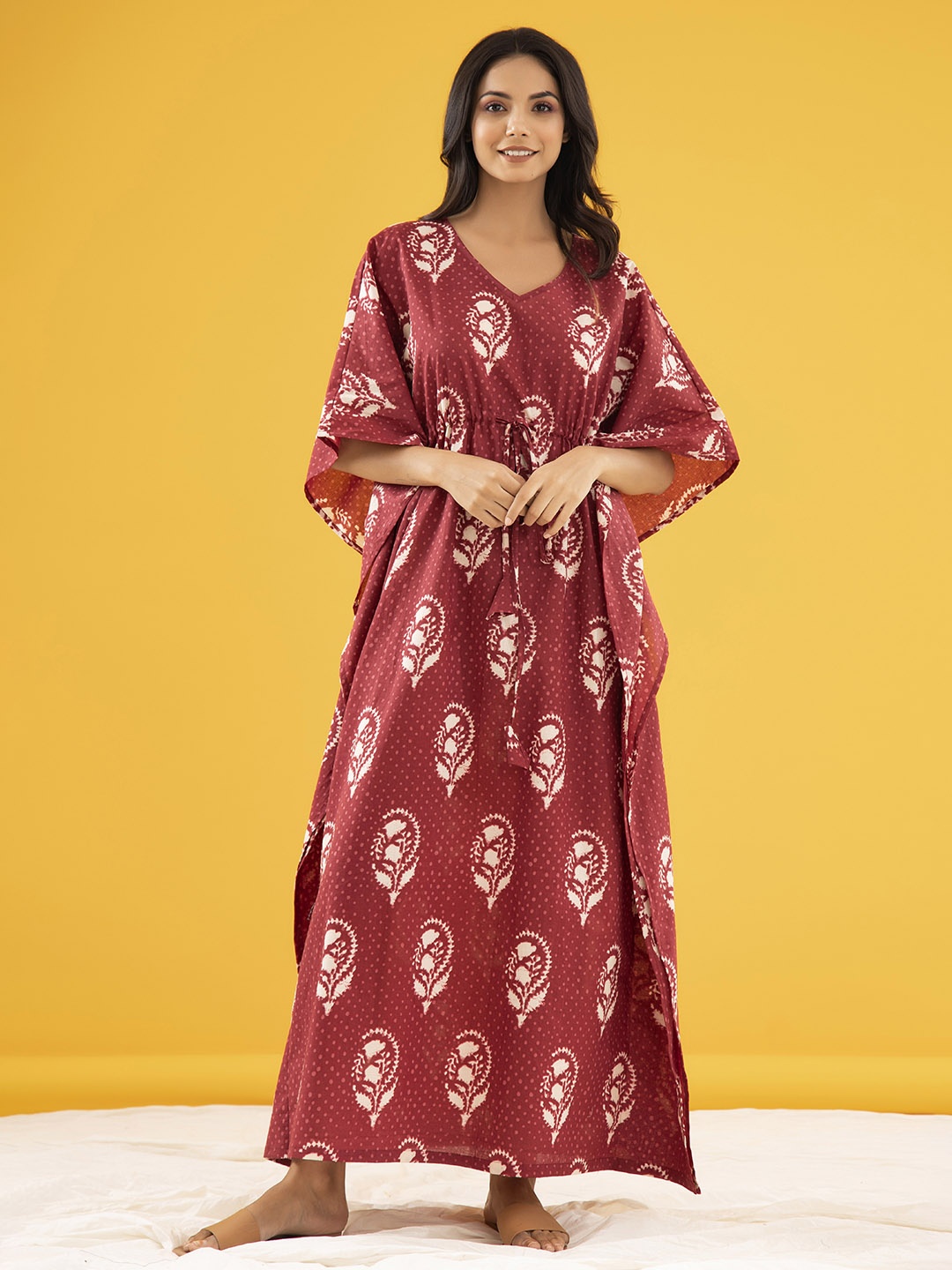 

JISORA Maroon & White Ethnic Motifs Printed Pure Cotton Maxi Kaftan Nightdress
