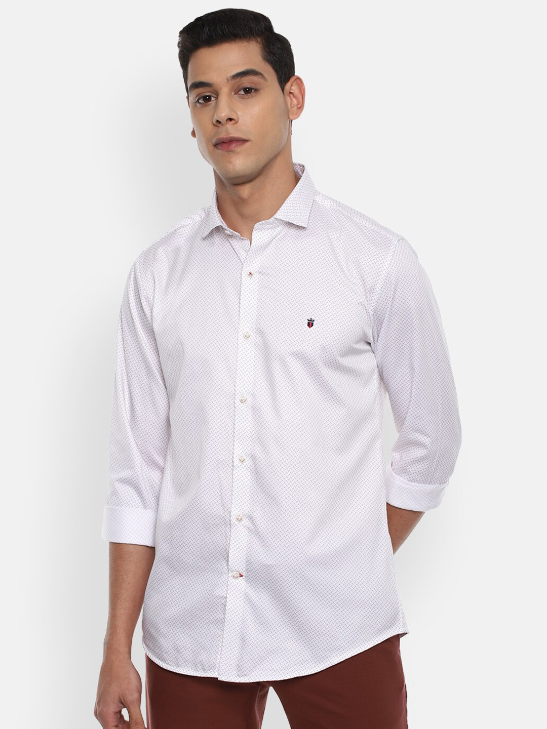 

Louis Philippe Sport Men White Slim Fit Printed Pure Cotton Casual Shirt