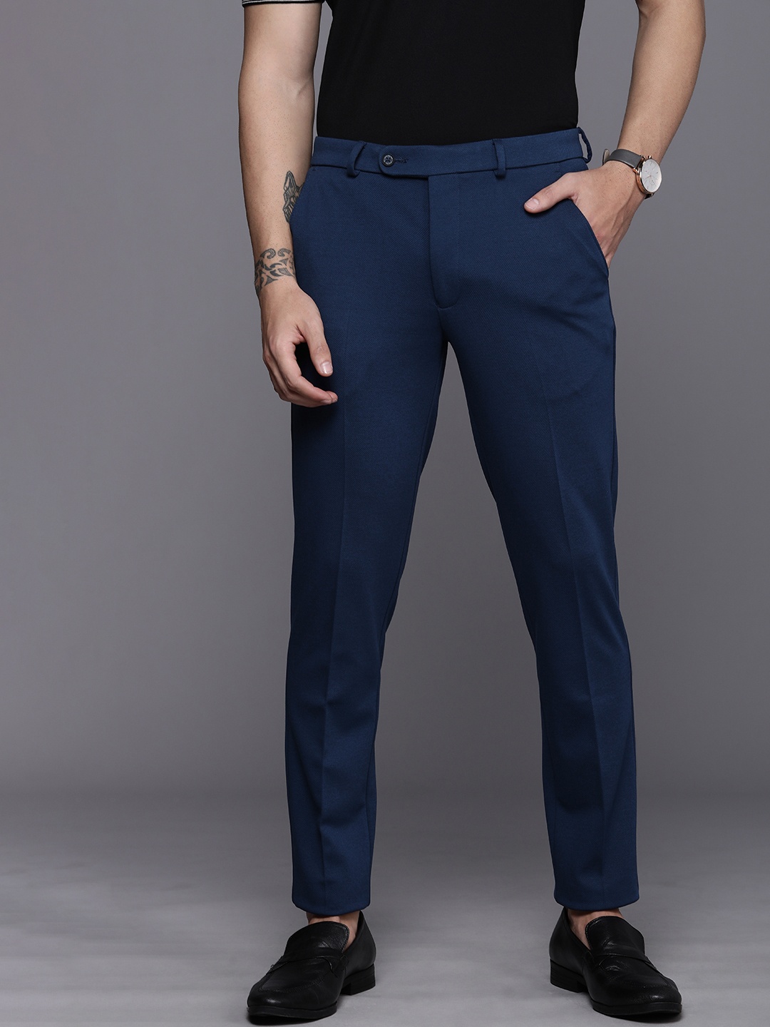 

Louis Philippe Men Navy Blue Solid Carrot Slim Fit Trousers