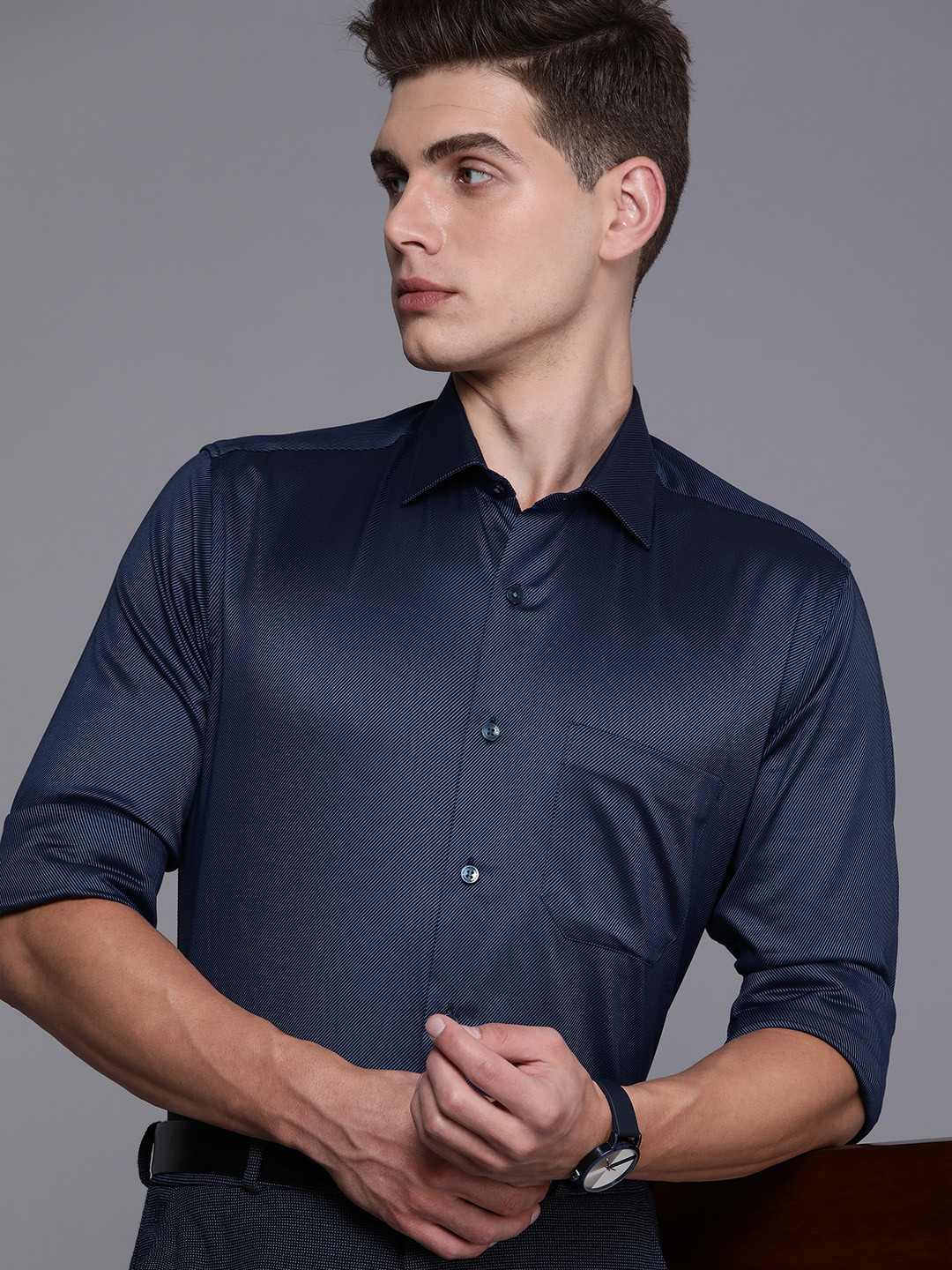

Louis Philippe Men Navy Blue Slim Fit Pinstriped Pure Cotton Formal Shirt