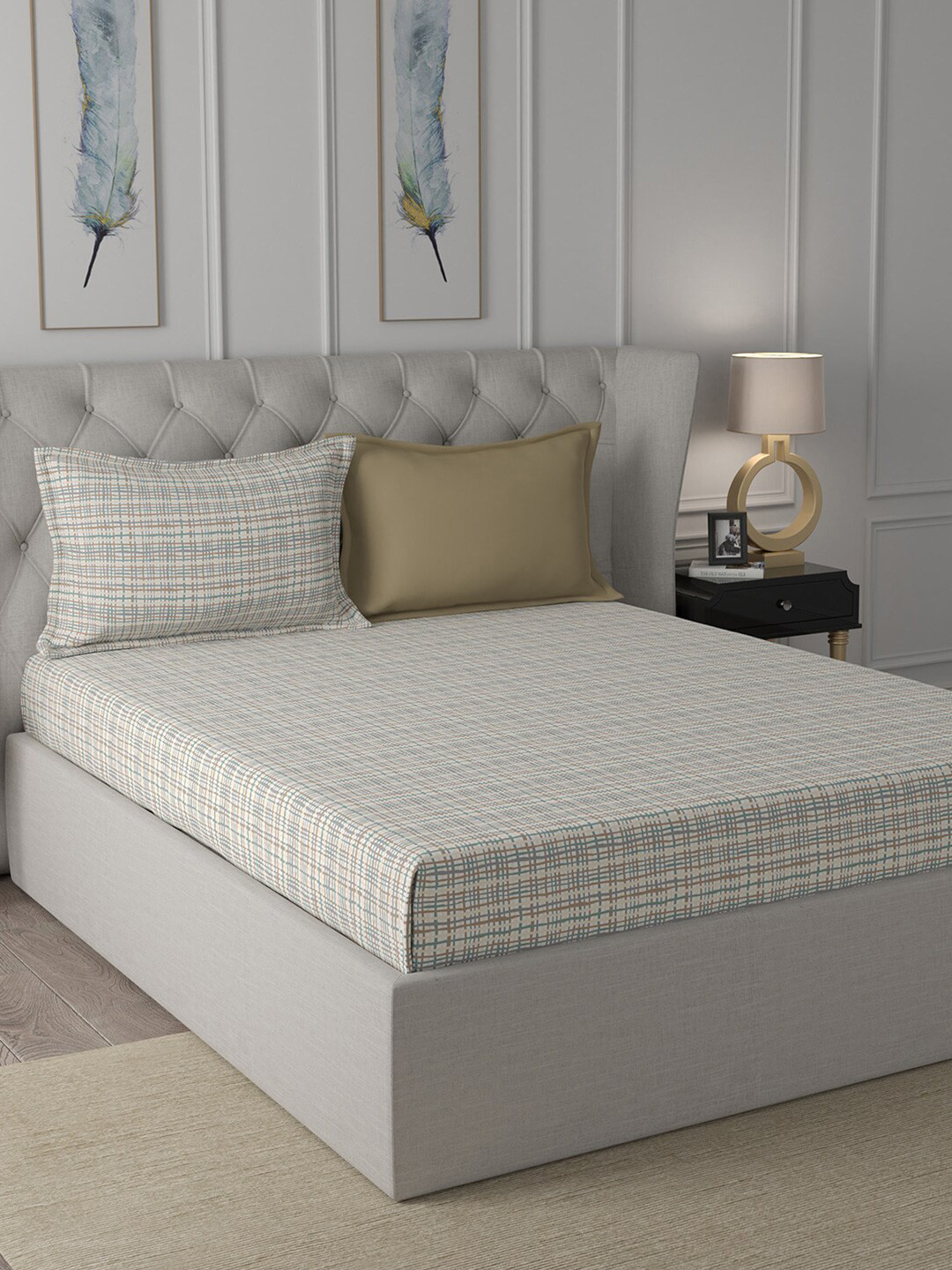 

In-House by maspar Beige & Green Geometric 200 TC King Bedsheet with 2 Pillow Covers