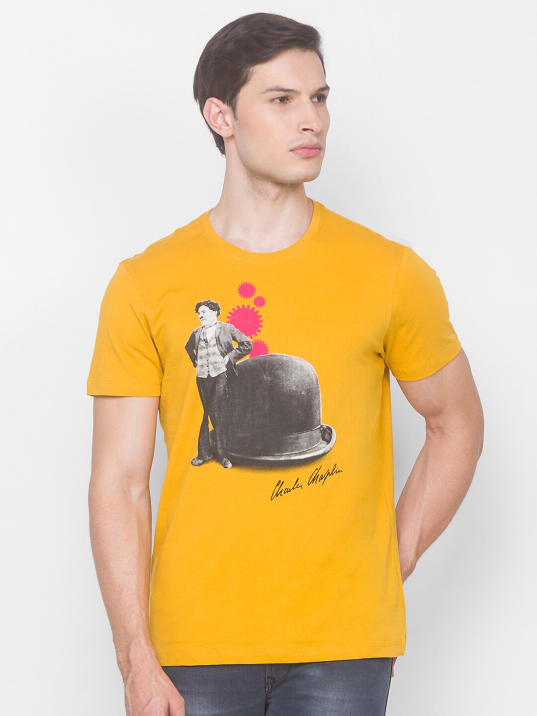 

SPYKAR Men Mustard Yellow Printed Slim Fit T-shirt