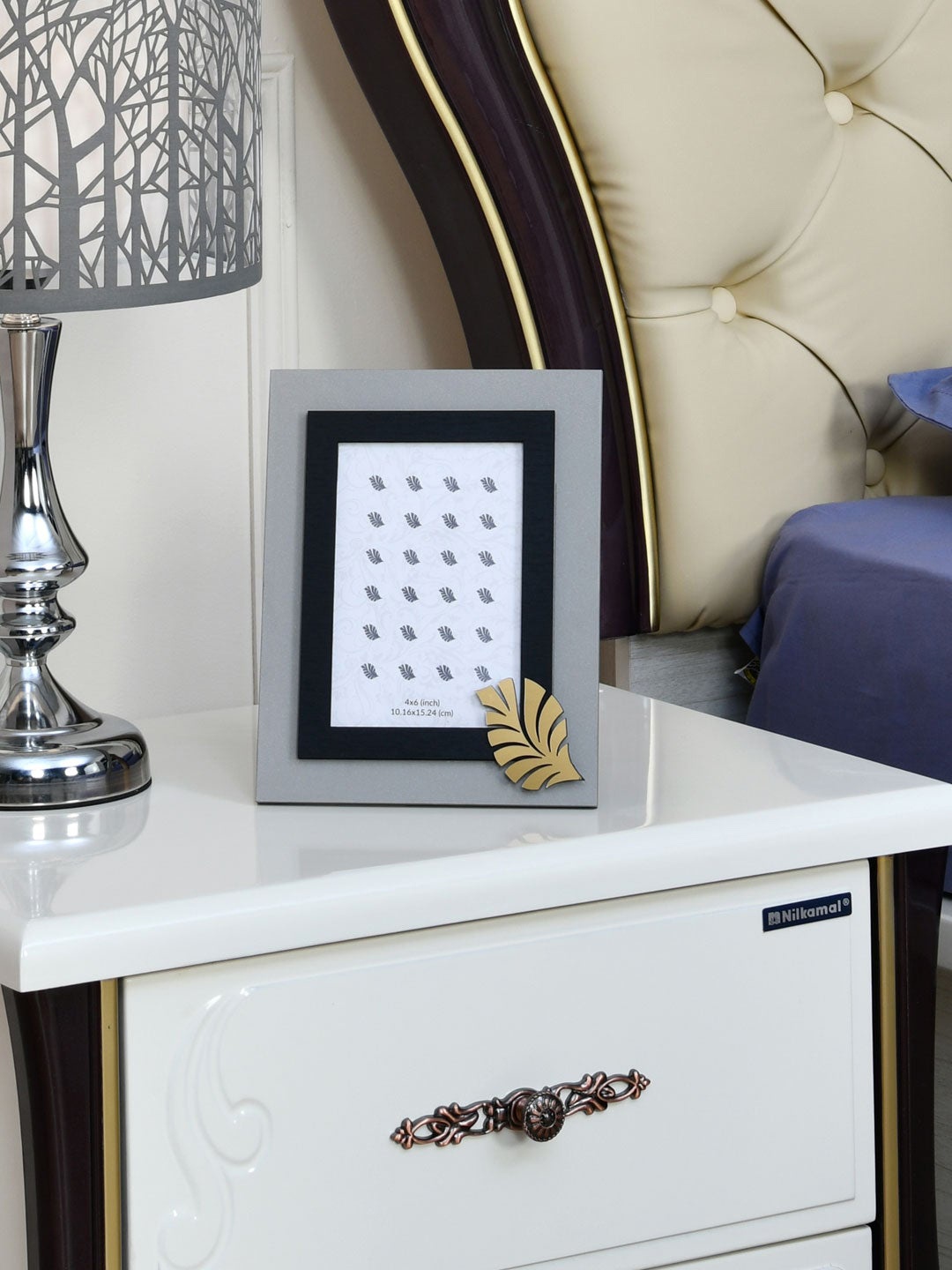 

Athome by Nilkamal Grey & Black Single Leaf Rectangular Photo Frame