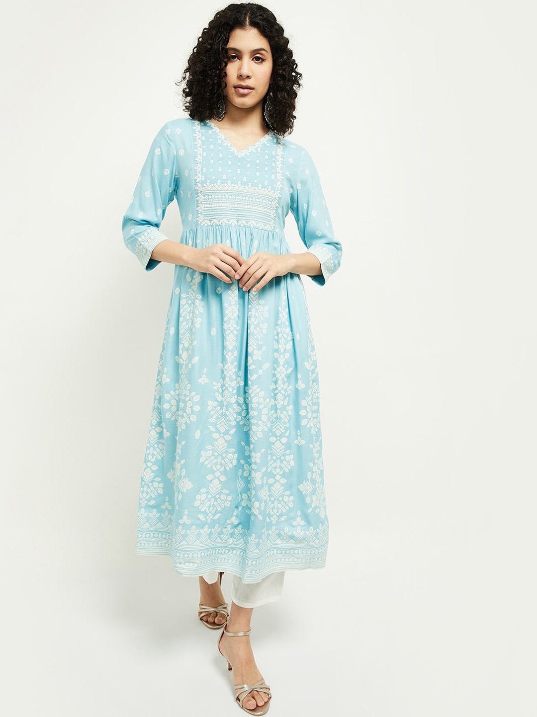 

max Women Blue Embroidered Flared Sleeves Thread Work Anarkali Kurta