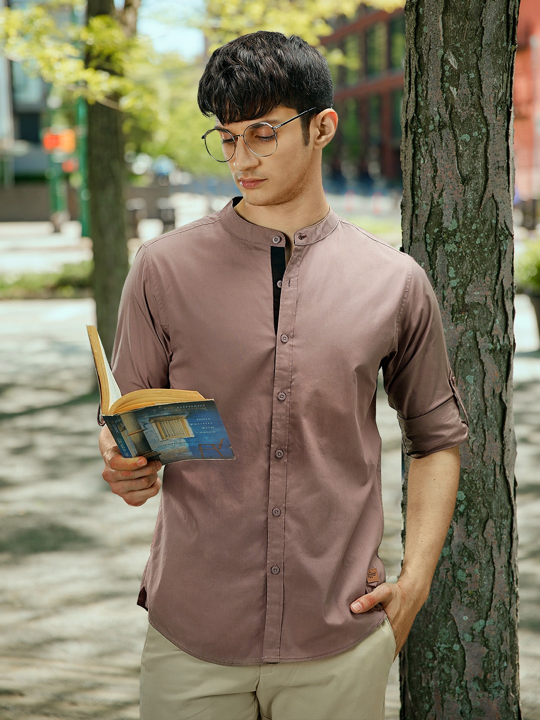 

Roadster Men Mauve Pure Cotton Solid Casual Shirt