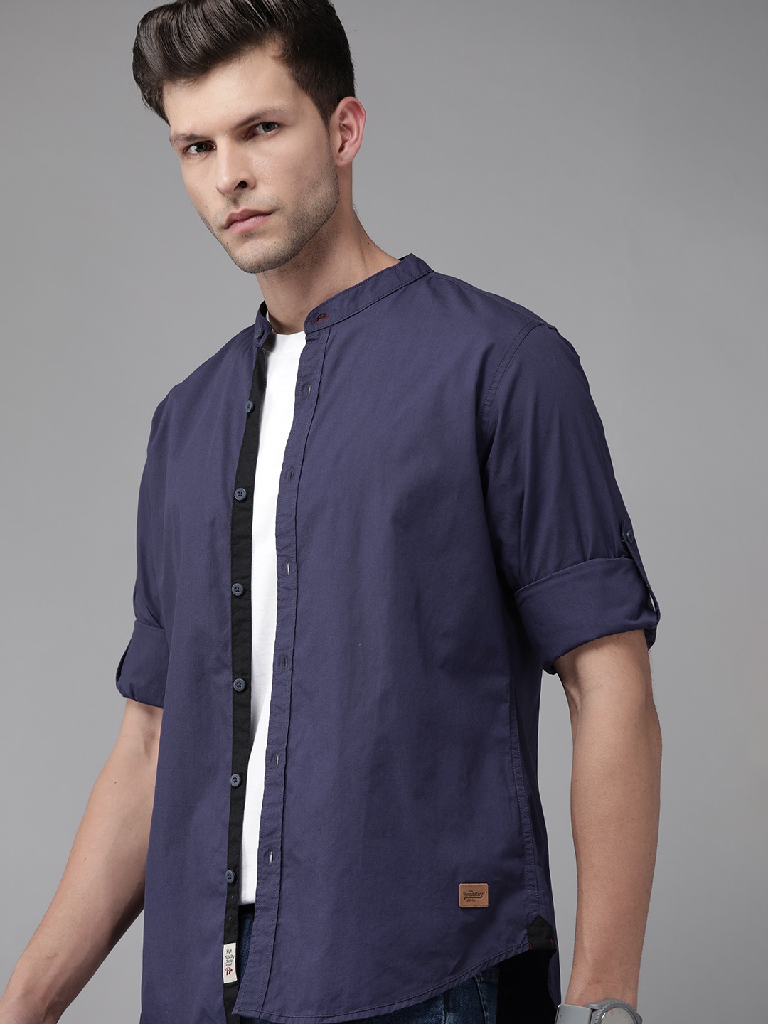 

Roadster Men Navy Blue Pure Cotton Solid Casual Shirt