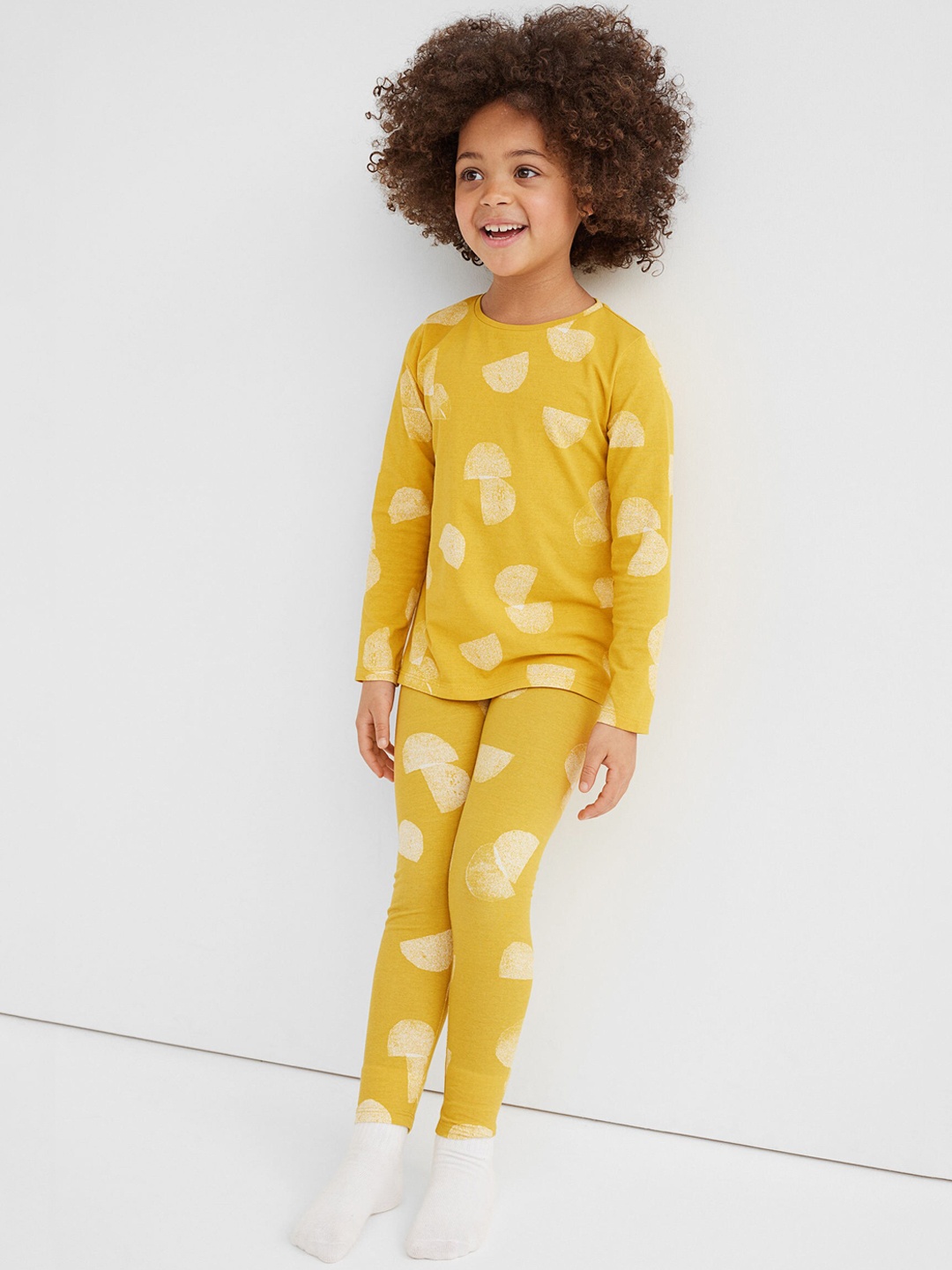 

H&M Girls Yellow & White Printed Leggings