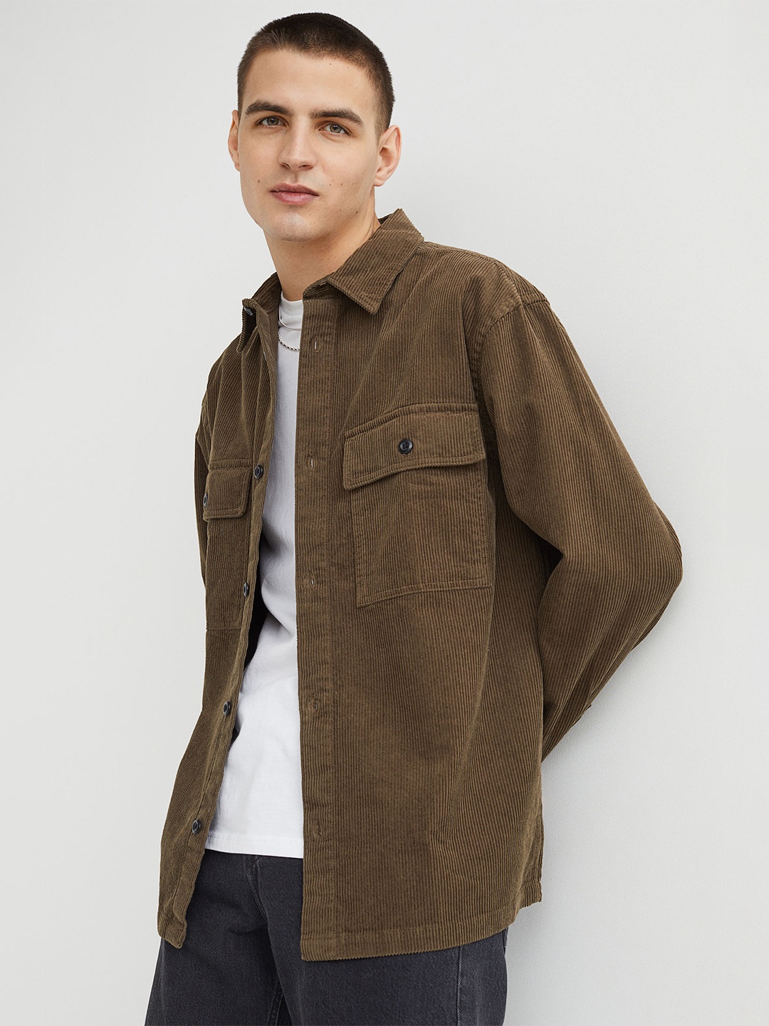 

H&M Men Brown Relaxed Fit Corduroy Shirt
