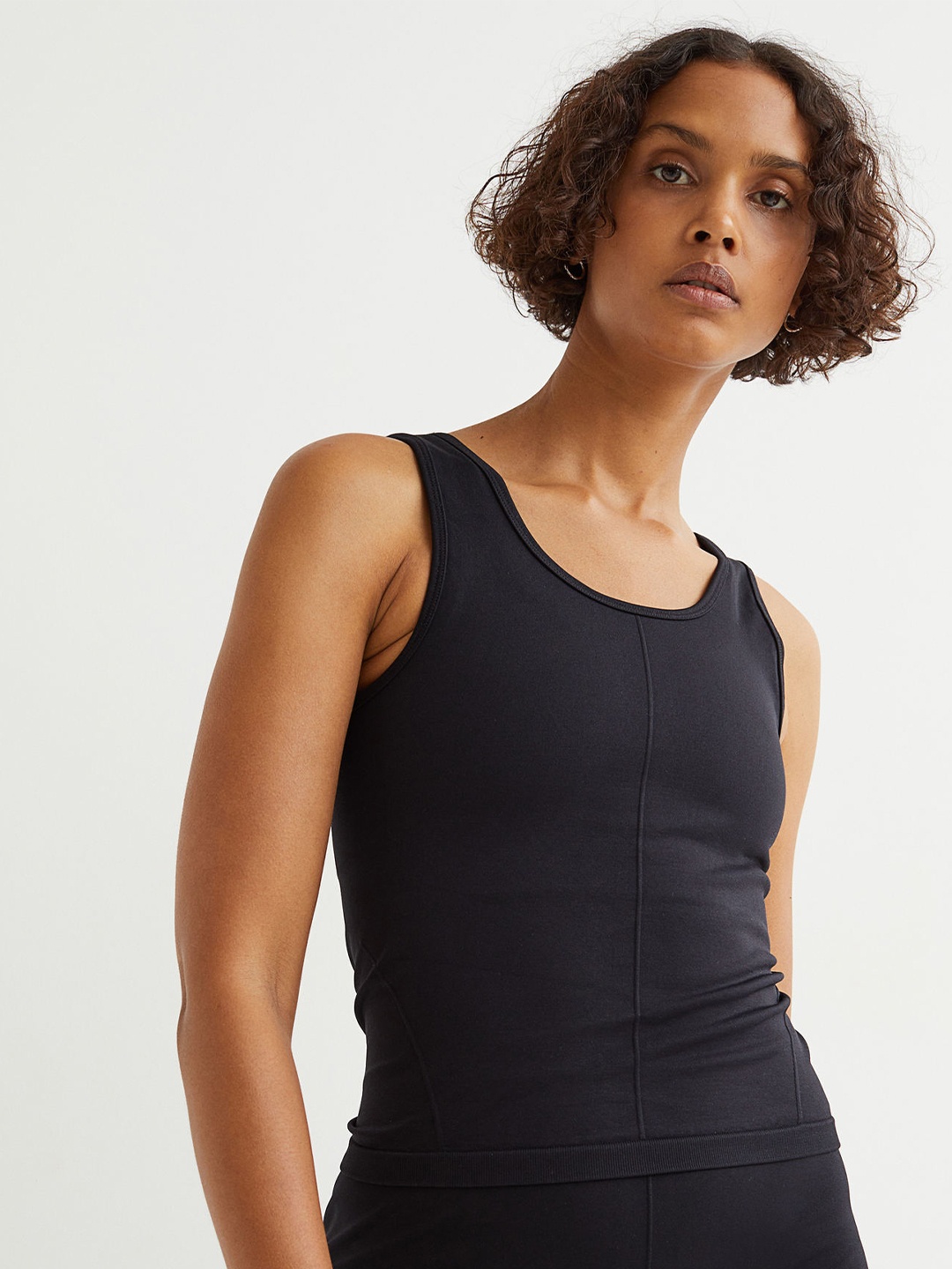 

H&M Women Black Solid Seamless Sports Top