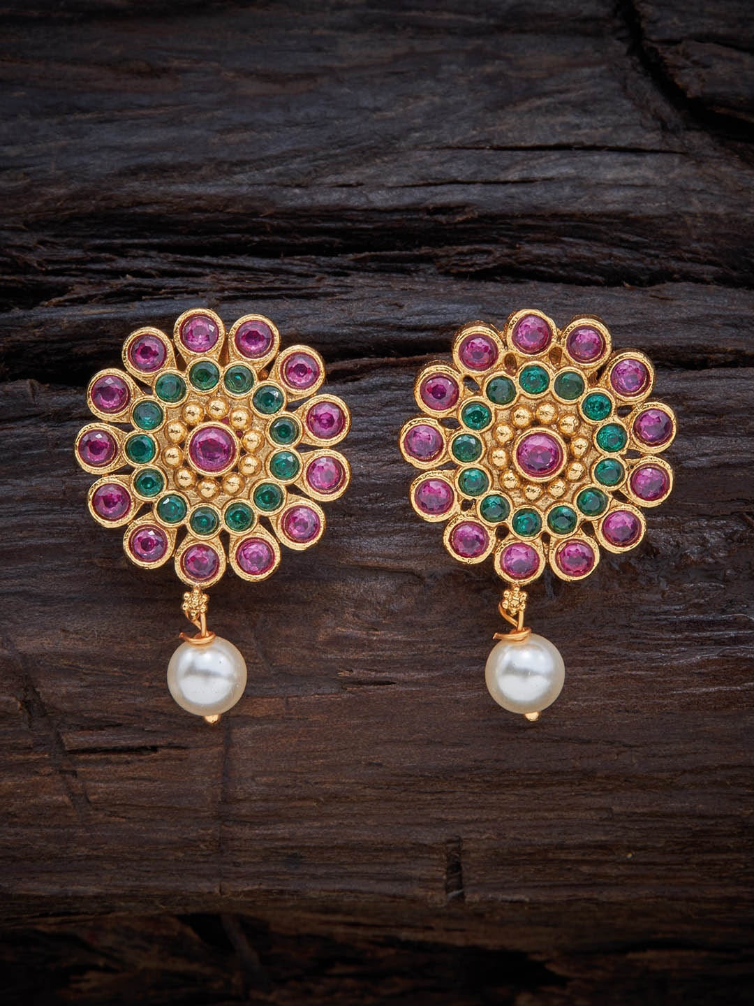 

Kushal's Fashion Jewellery Gold-Toned Contemporary Studs Earrings