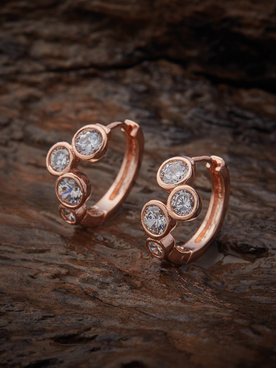 

Kushal's Fashion Jewellery Gold-Toned Classic Studs Earrings