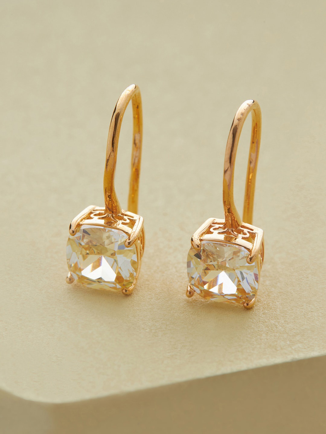 

Kushal's Fashion Jewellery Gold-Toned Contemporary Hoop Earrings