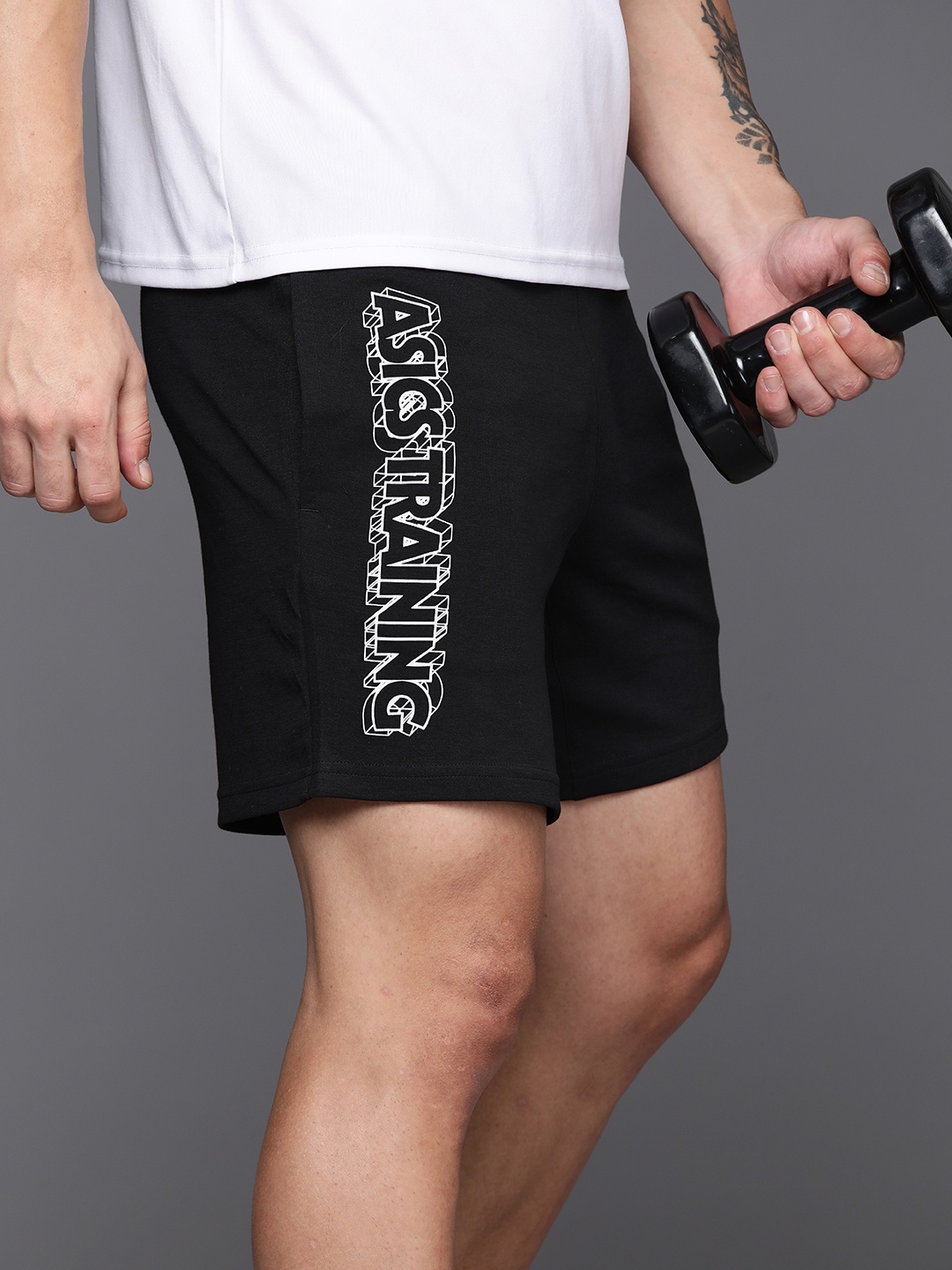 

ASICS Men Vertical Graphic Training Shorts, Black