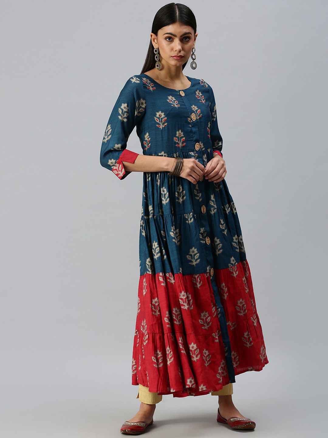

SHOWOFF Women Blue Floral Yoke Design Thread Work Anarkali Kurta