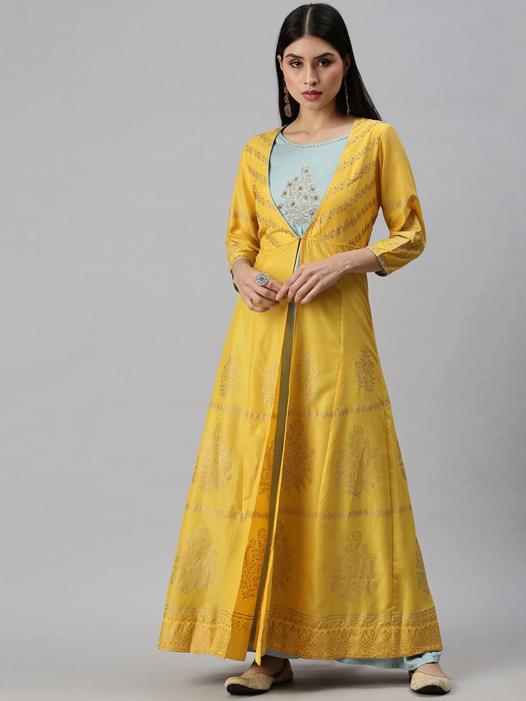 

SHOWOFF Women Yellow Floral Flared Sleeves Thread Work Kurta