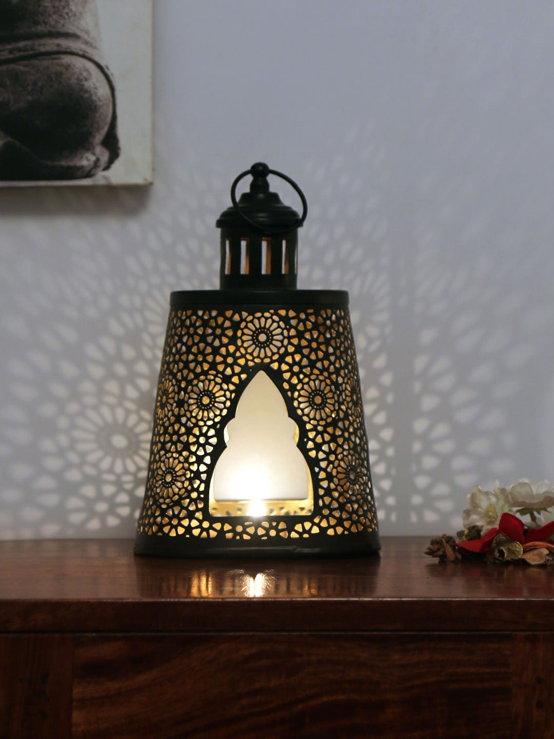 

Athome by Nilkamal Brown & Gold-Coloured Candle Holder