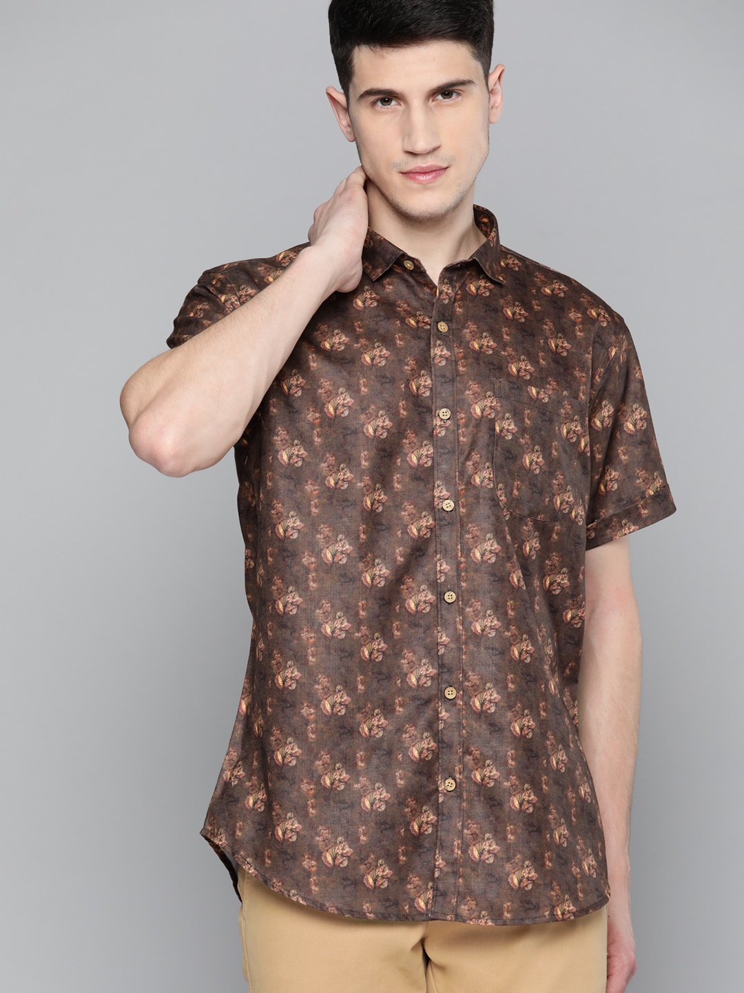 

DENNISON Men Brown & Beige Comfort Fit Printed Casual Shirt