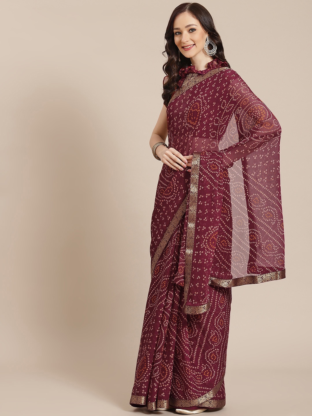 

Satrani Women Burgundy & Off White Bandhani Saree