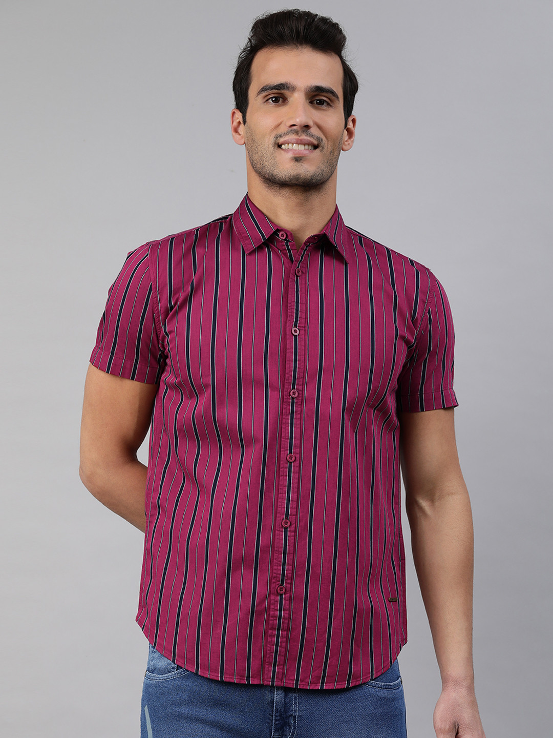 

abof Men Red & Navy Blue Slim Fit Striped Pure Cotton Casual Shirt
