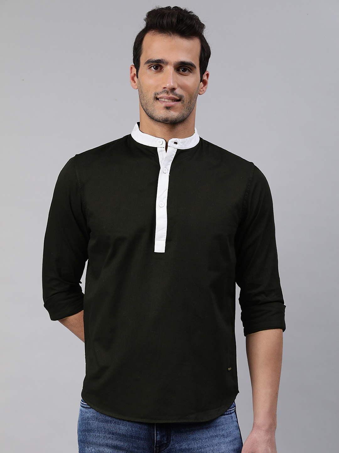 

abof Men Black Solid Casual Shirt