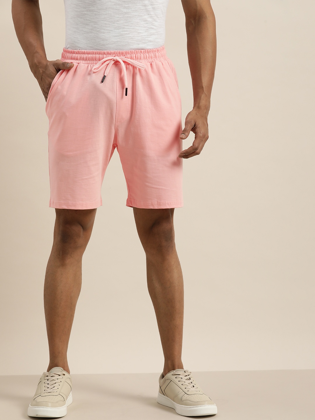 

ether Men Pink Solid Pure Cotton Shorts