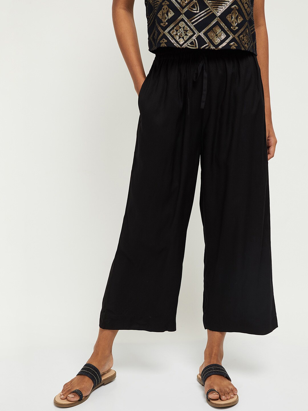 

max Women Black Solid Cropped Palazzos