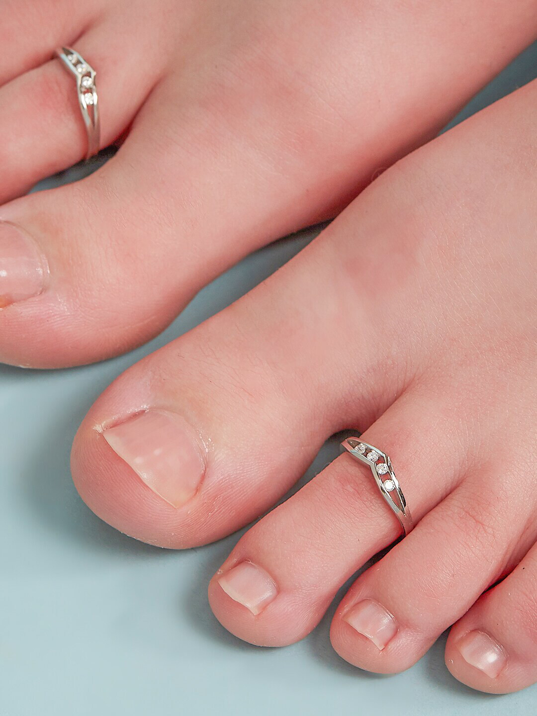 

Zavya Women Set of 2 925 Sterling Silver Transparent & Silver Rhodium-Plated Toe Ring