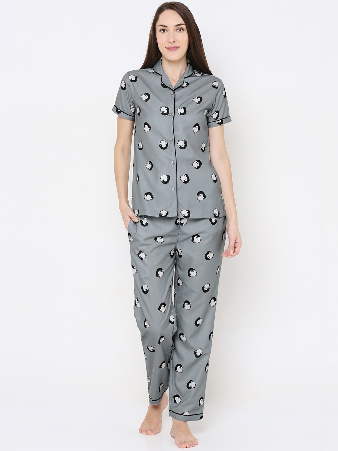 

FashionRack Women Grey & Black Printed Pure Cotton Night suit