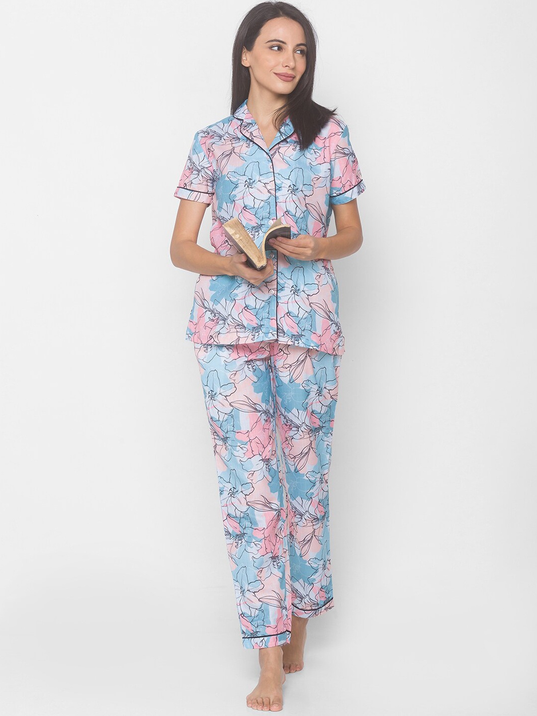 

FashionRack Women Blue & White Printed Night suit