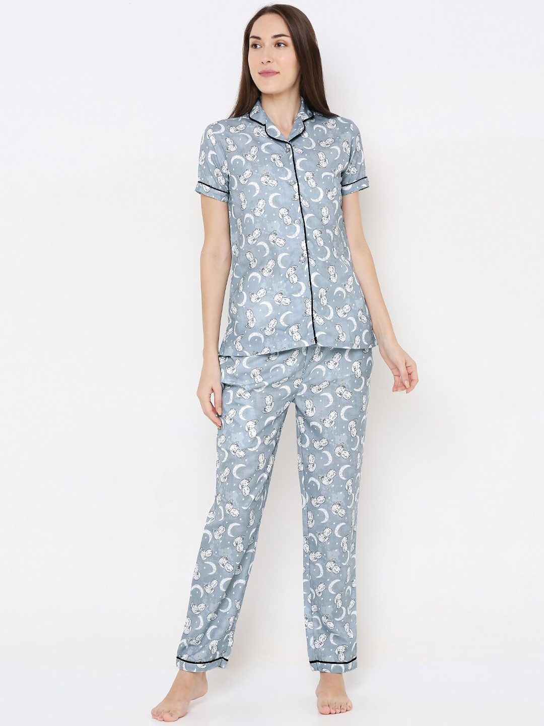 

FashionRack Women Grey & White Printed Pure Cotton Night suit