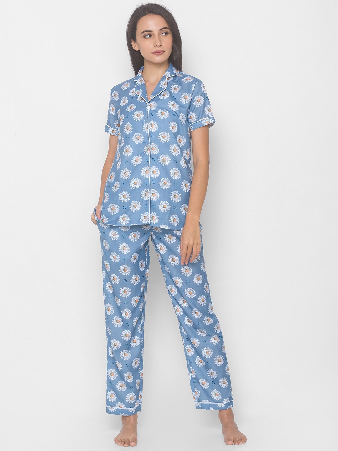 

FashionRack Women Blue & White Printed Cotton Night Suit