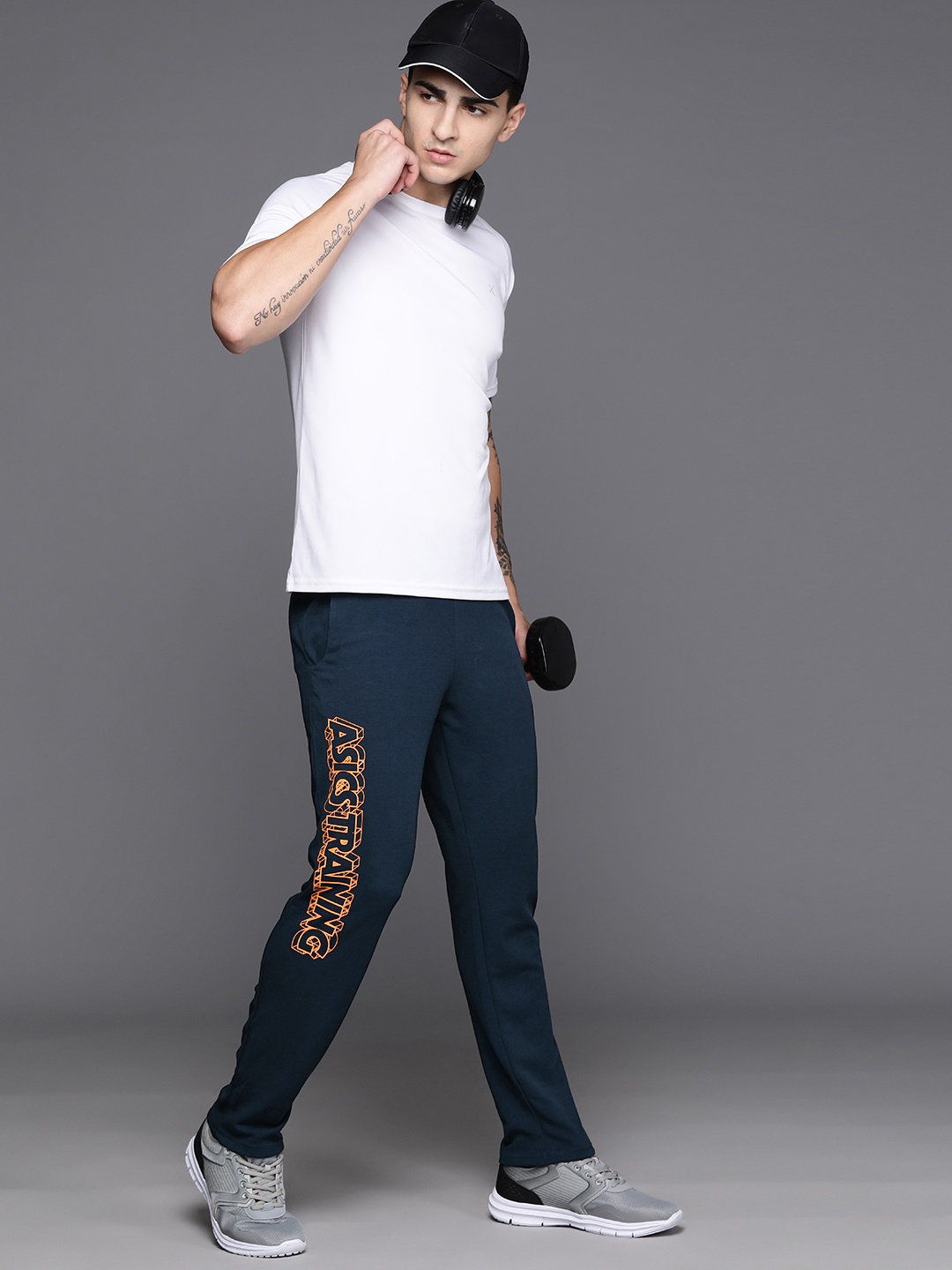 

ASICS Men Regular Fit Training Vertical Graphic Track Pants, Navy blue