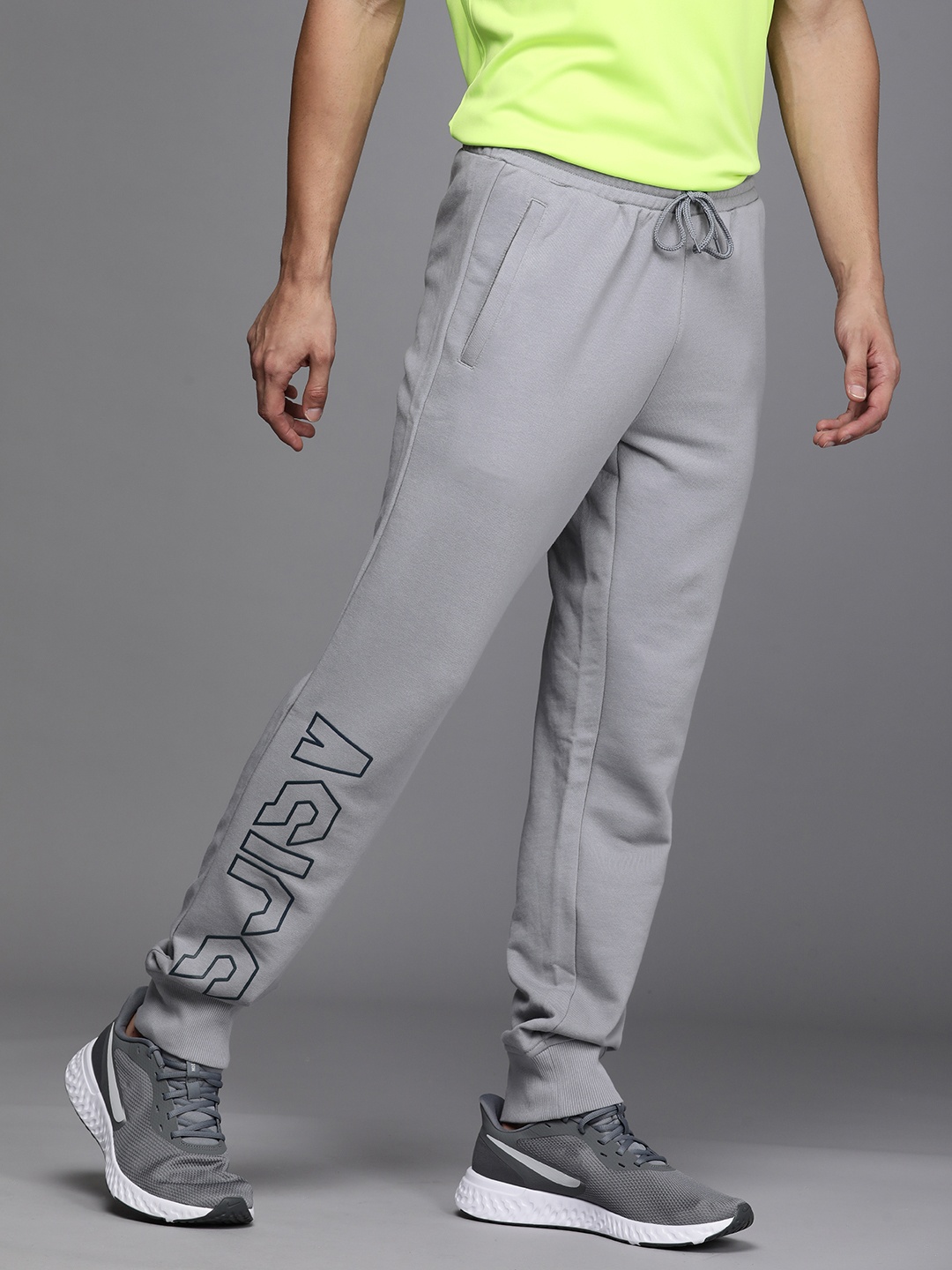 

ASICS Men Grey Brand Logo Printed Mid-Rise Big Graphic Regular Joggers