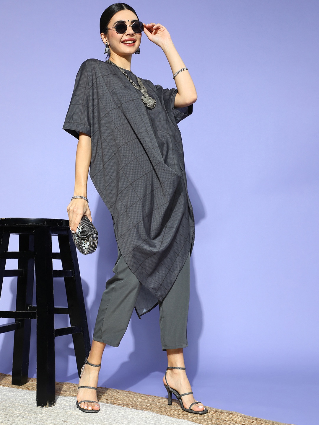 

Anouk Checked Polyester Draped Luxe Kurta Set, Grey