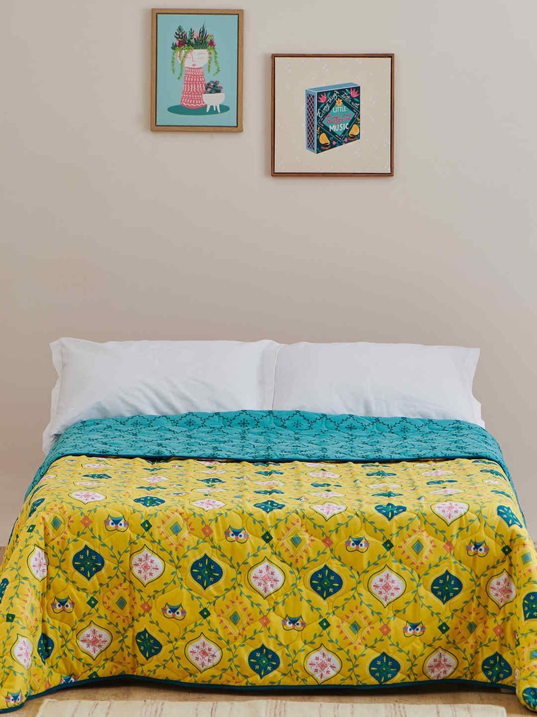 

Chumbak Yellow & Turquoise Blue Ethnic Motifs Mild Winter 110 GSM Double Bed Comforter