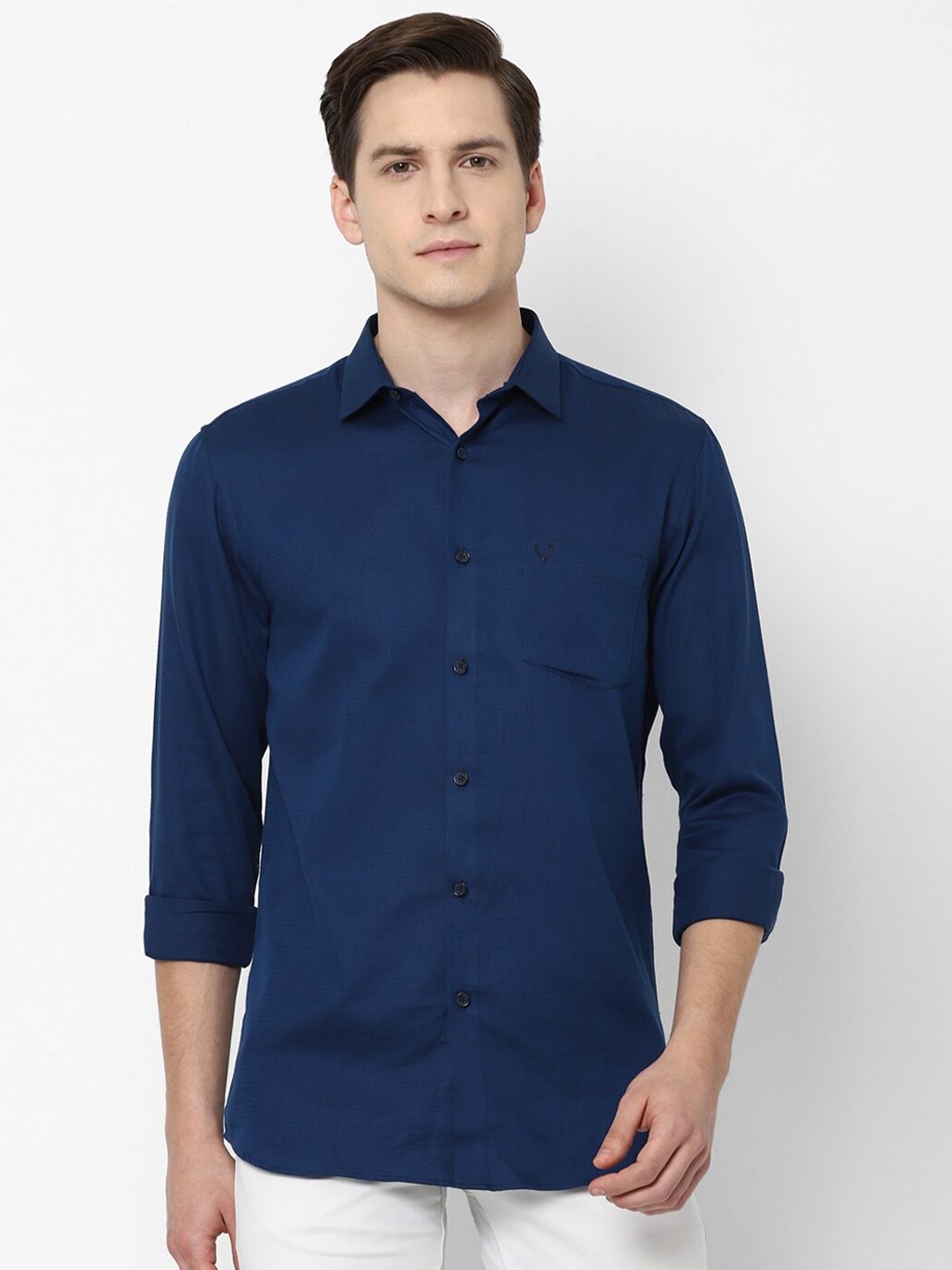 

Allen Solly Men Navy Blue Solid Slim Fit Pure Cotton Casual Shirt