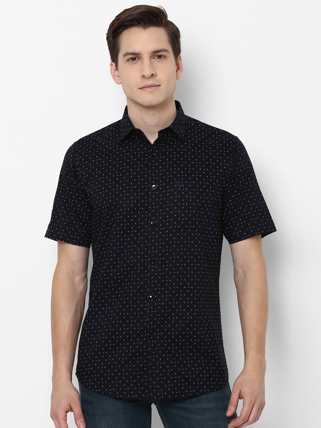 

Allen Solly Men Black Slim Fit Printed Cotton Casual Shirt