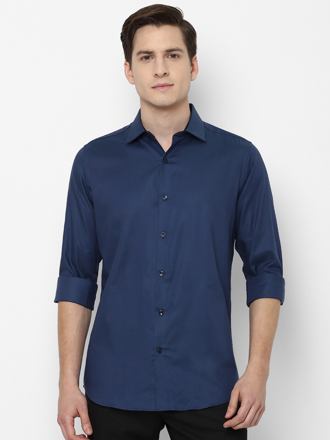 

Allen Solly Men Navy Blue Solid Slim Fit Pure Cotton Casual Shirt