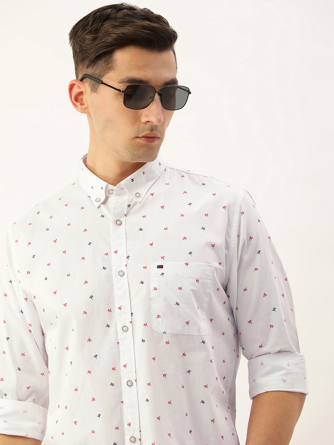 

Peter England Casuals Men White Slim Fit Printed Pure Cotton Casual Shirt