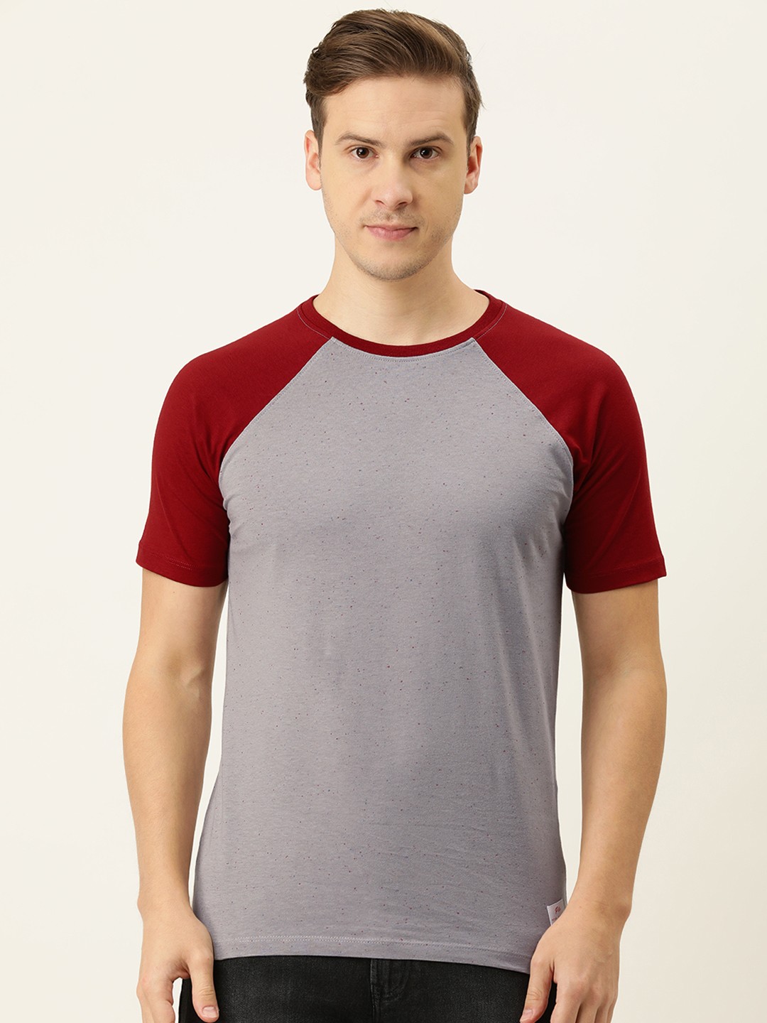 

Peter England Casuals Men Grey & Maroon Slim Fit T-shirt