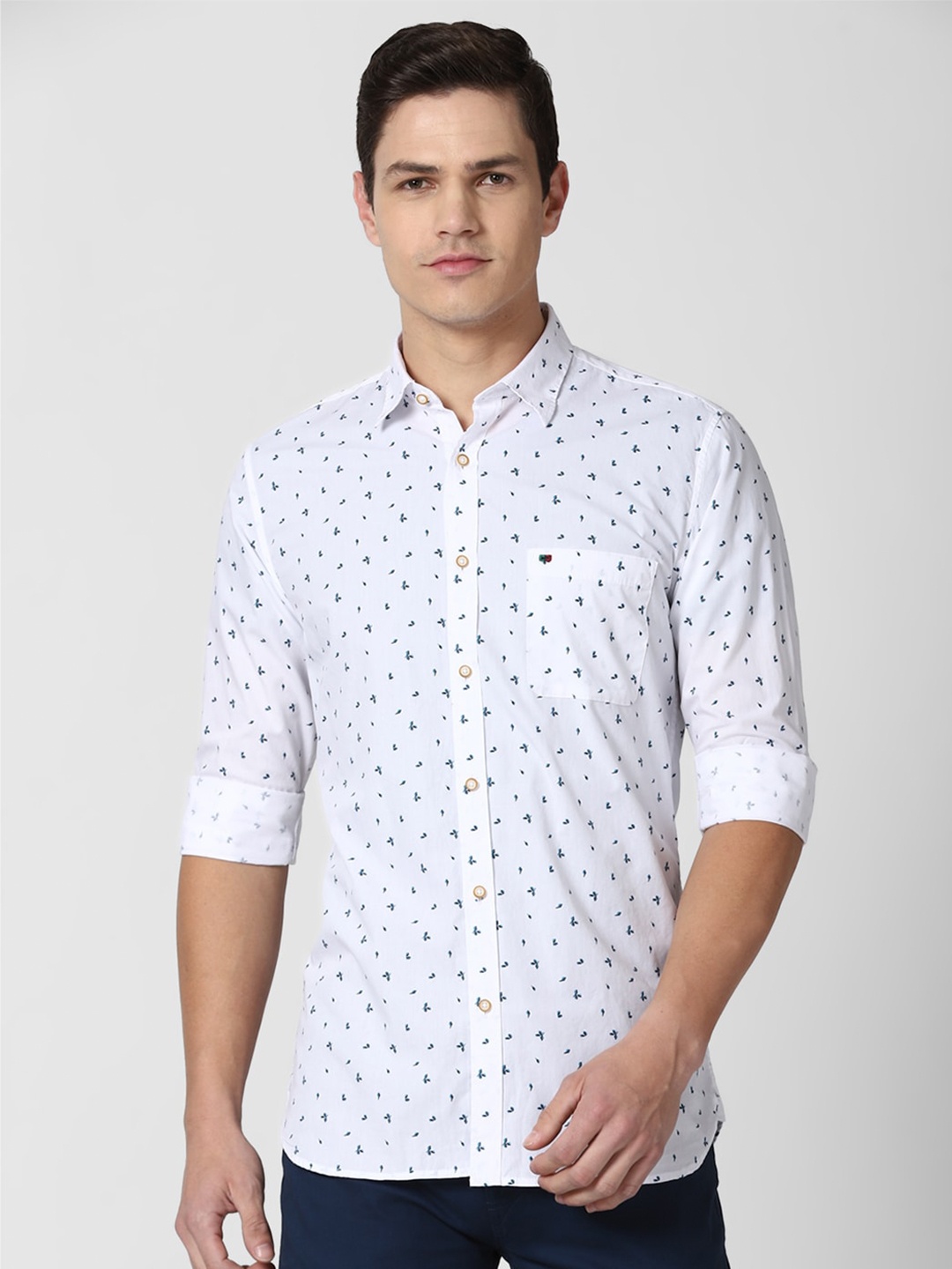 

Peter England Casuals Men White Slim Fit Printed Pure Cotton Casual Shirt