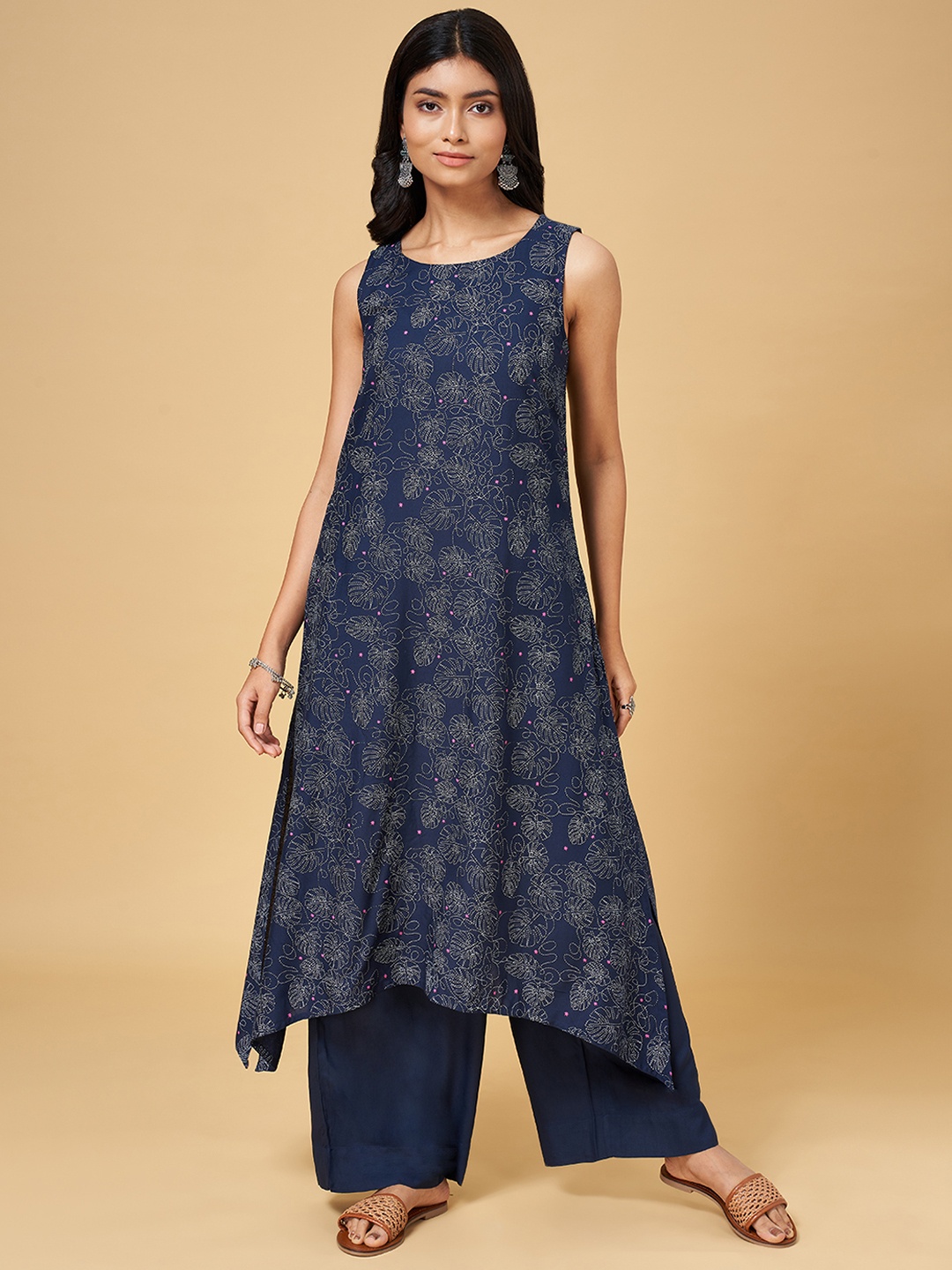 

RANGMANCH BY PANTALOONS Women Navy Blue Printed Kurta with Palazzos