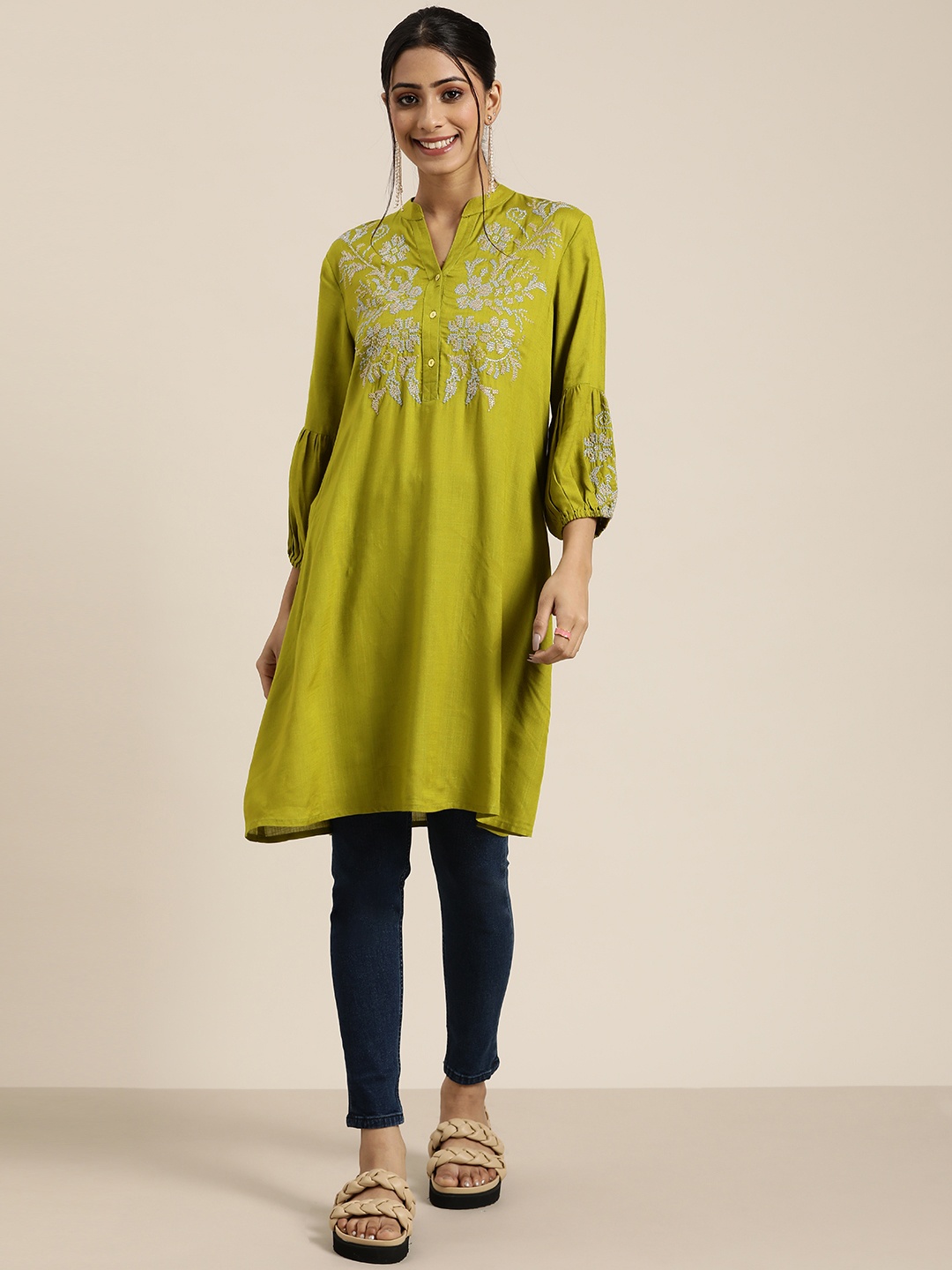 

Sangria Women Green Ethnic Motifs Embroidered Thread Work Kurta