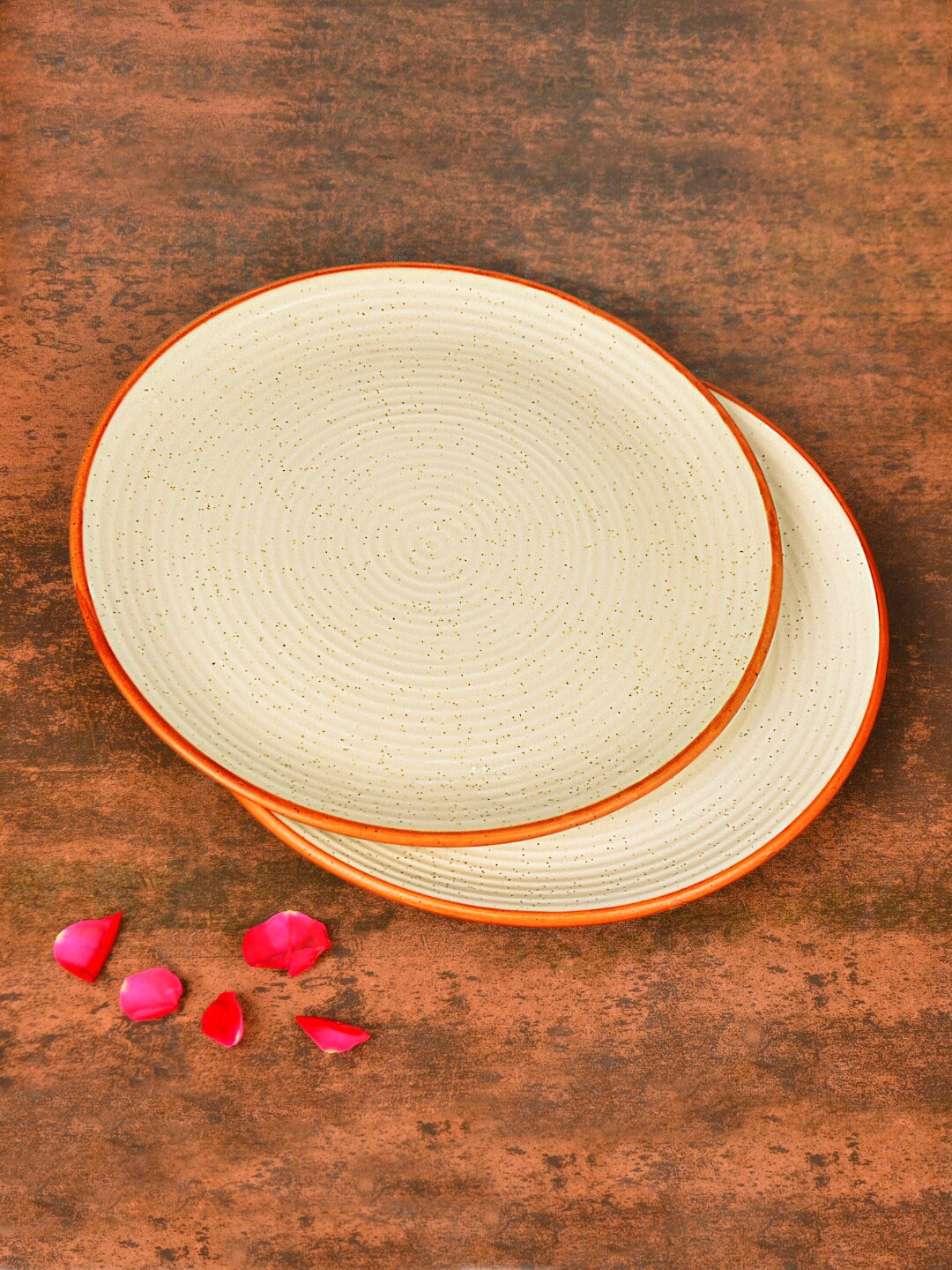 

StyleMyWay Set of 2 Off White & Red Solid Food Platters