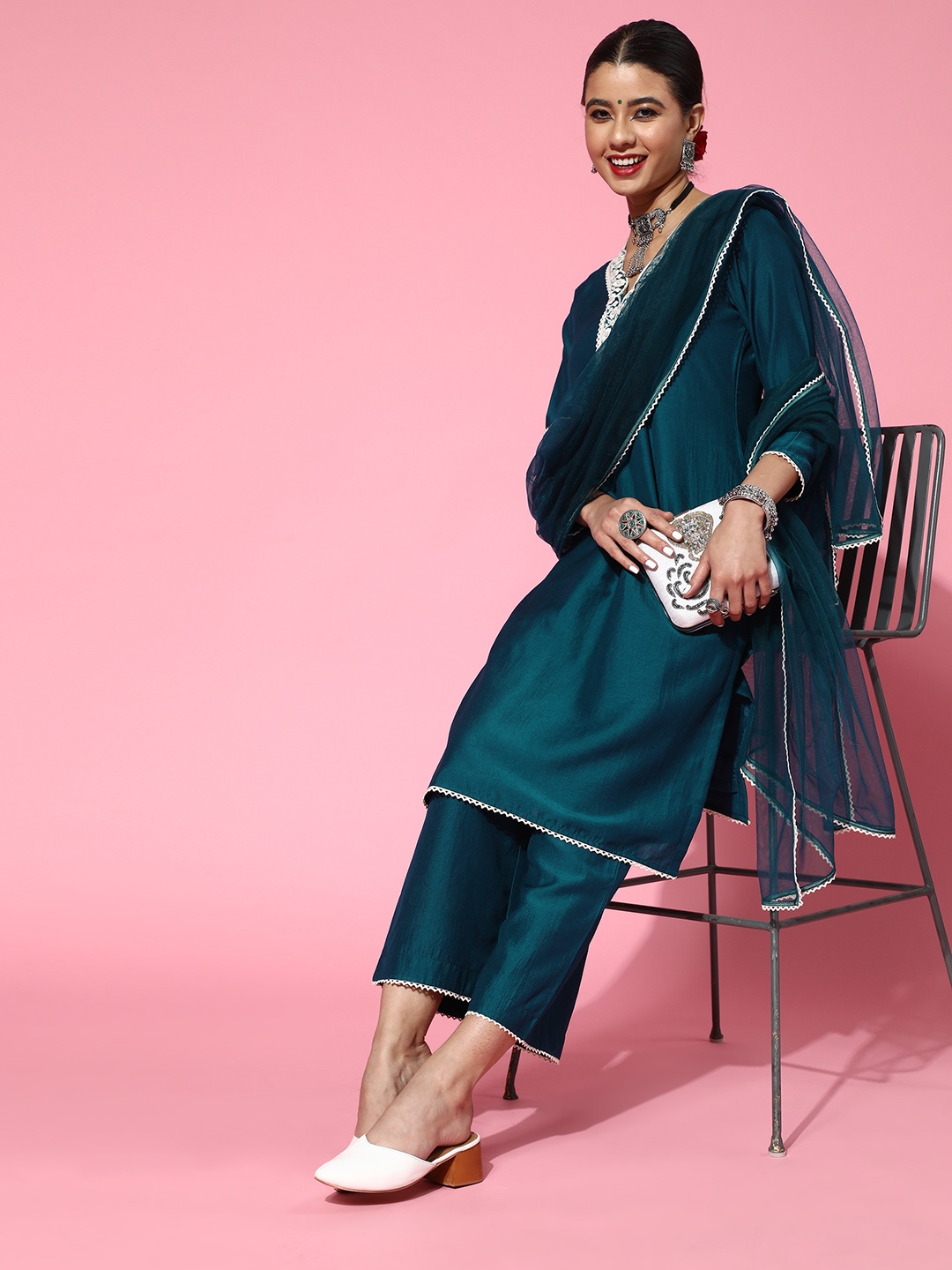 

Inddus Solid Silk Blend Scalloped Edge Kurta Set, Teal