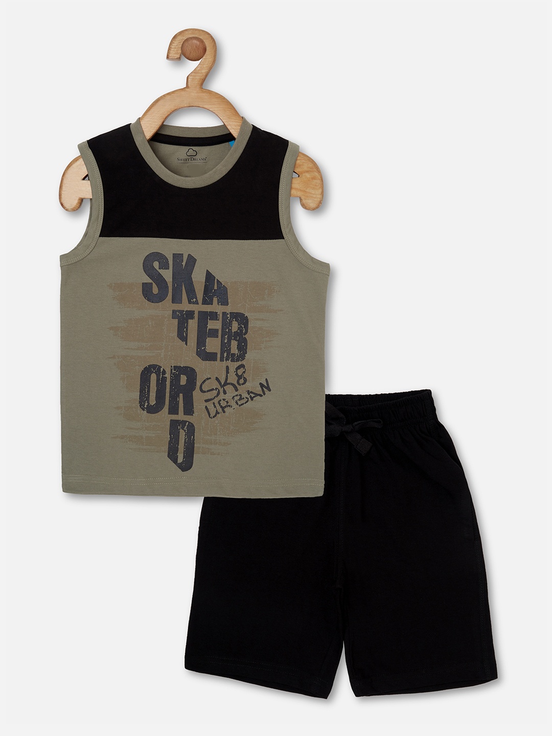 

Sweet Dreams Boys Green & Black Printed Night suit