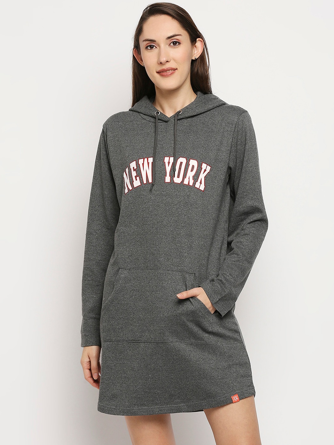 

evolove Grey Printed Nightdress