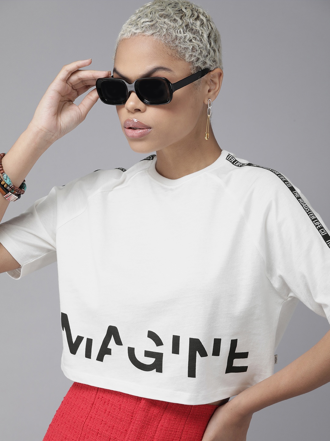 

The Roadster Lifestyle Co Women White & Black Printed T-shirt